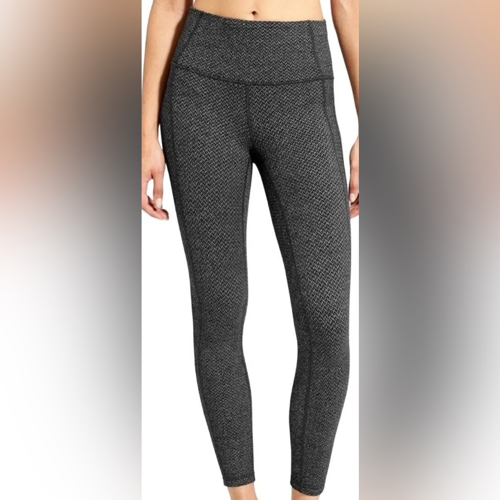 Athleta High Rise Criss Cross Power Up 7/8 Tight in Size XS